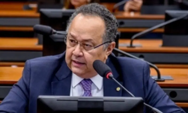 Família de Silas Câmara é citada em investigação da COMI do INSS