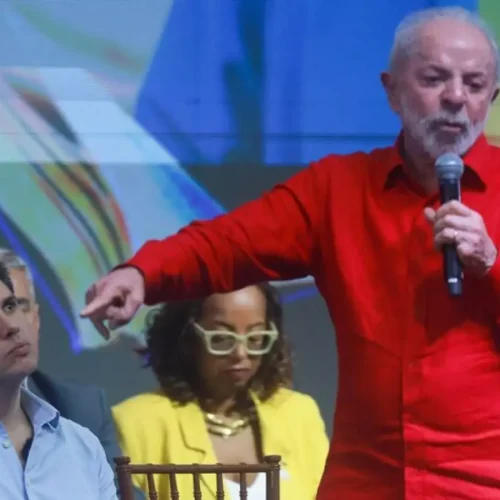 Lula diz: ‘Nunca Congresso teve tão baixo nível’