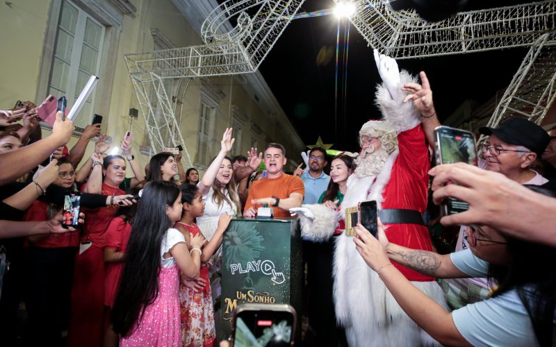 Prefeito abre temporada natalina e reforça compromisso com o desenvolvimento de Manaus