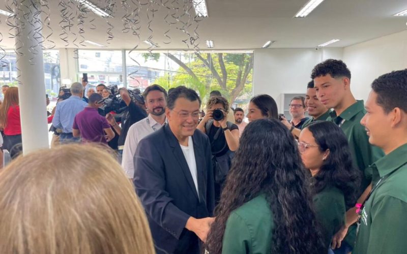 Senador Eduardo Braga participa da inauguração de unidades de microcrédito do Banco da Amazônia
