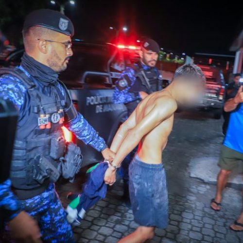 Guardas municipais são tratados como heróis depois de impedir assalto a ônibus e prender dois assaltantes na zona Norte