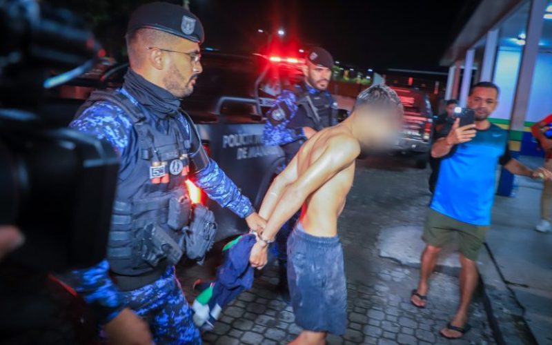 Guardas municipais são tratados como heróis depois de impedir assalto a ônibus e prender dois assaltantes na zona Norte