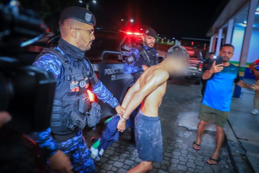 Guardas municipais são tratados como heróis depois de impedir assalto a ônibus e prender dois assaltantes na zona Norte