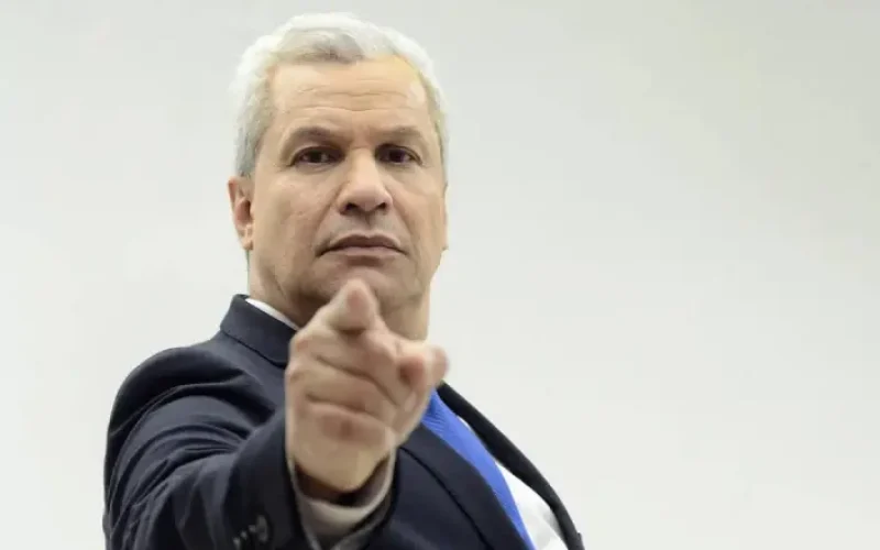 Sikêra Jr. surpreende paulistas ao aparecer em propaganda partidária para o Senado