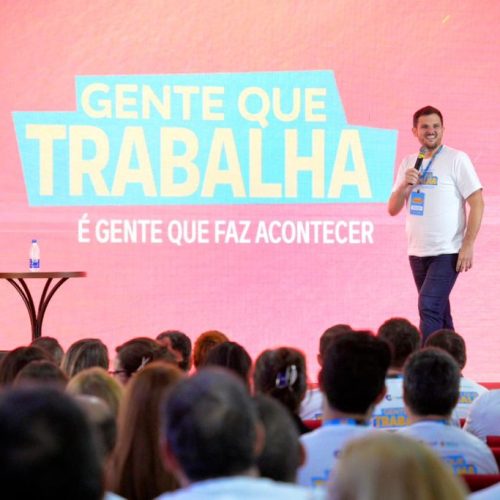 Em iniciativa inédita, Renato Junior reúne todo o secretariado para planejar ações e melhorar serviços