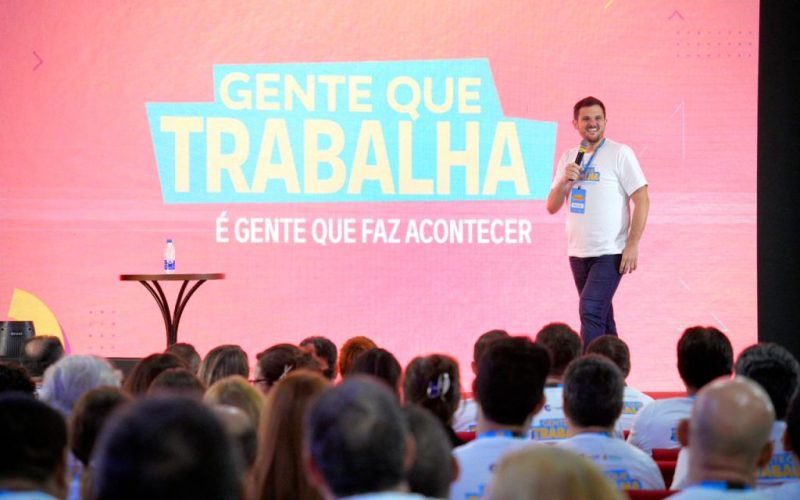 Em iniciativa inédita, Renato Junior reúne todo o secretariado para planejar ações e melhorar serviços
