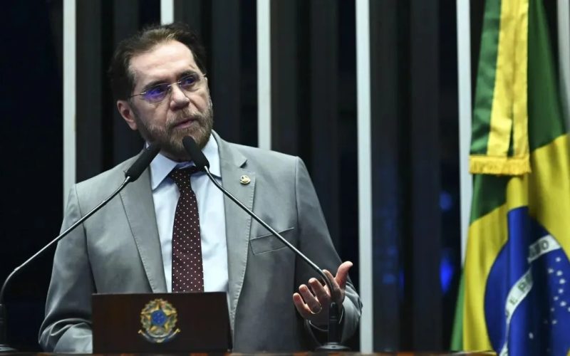 Plínio Valério defende CPI do Banco Master e diz que Senado pode “se redimir com o país”