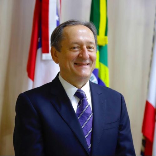 Desembargador lança livro que reflete sobre fragilidades da navegação na Amazônia, abandono das populações ribeirinhas e o valor da vida diante do regime das águas