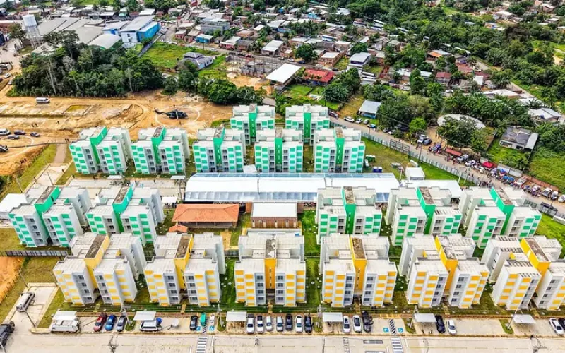 Prefeito Renato Junior e presidente Lula entregam 576 moradias semimobiliadas do residencial Morar Melhor no Parque das Tribos