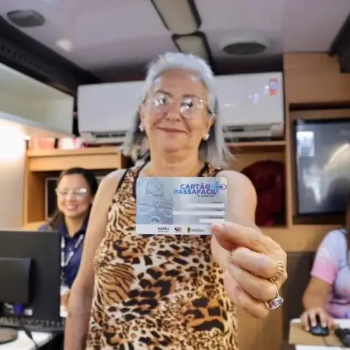 Com emissão de mais de 26 mil cartões, ‘PassaFácil+’ facilita deslocamento de idosos