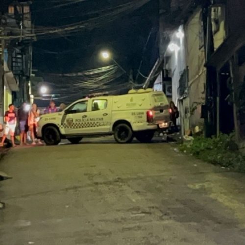Homem executado na Compensa foi torturado e arrastado de beco antes de ser assasinado