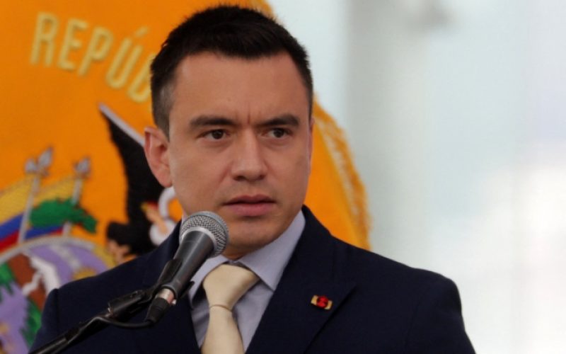 Presidente do Equador sai ileso de ataque a tiros contra sua caravana