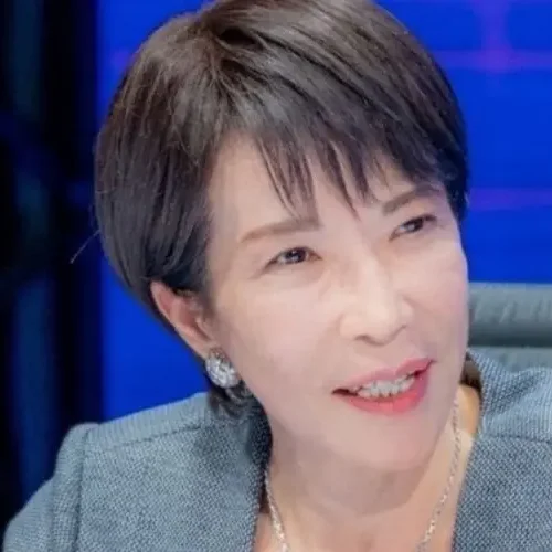 Sanae Takaichi se torna a primeira mulher a liderar o Japão