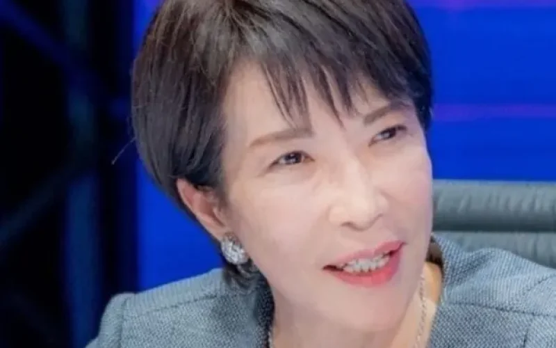 Sanae Takaichi se torna a primeira mulher a liderar o Japão