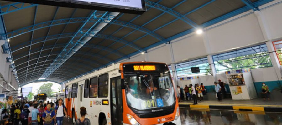 Atraso nos salários pode parar ônibus em Manaus nesta quarta-feira (8), alerta sindicato