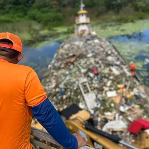 Orla do Educandos ganha mutirão de limpeza do projeto ‘Igarapés Limpos’