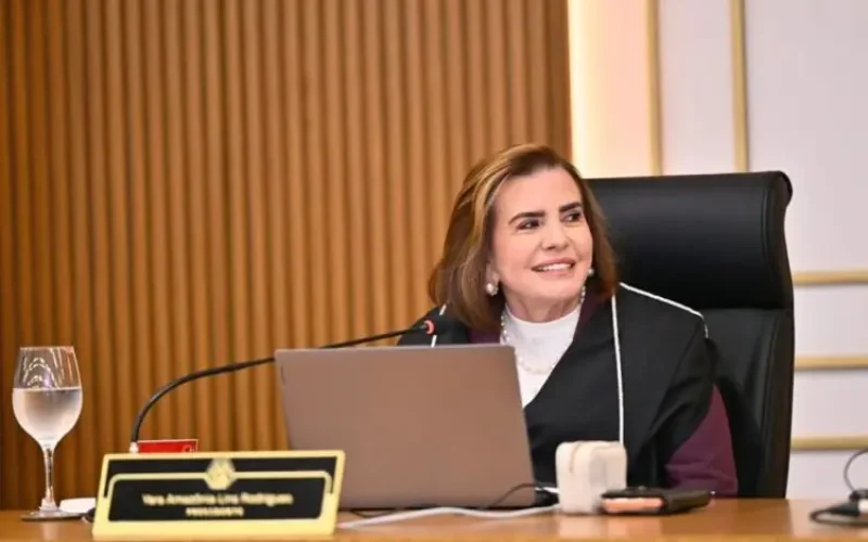 Presidente do TCE-AM conduz tratativas para garantir cumprimento da decisão do STF sobre transparência em emendas parlamentares